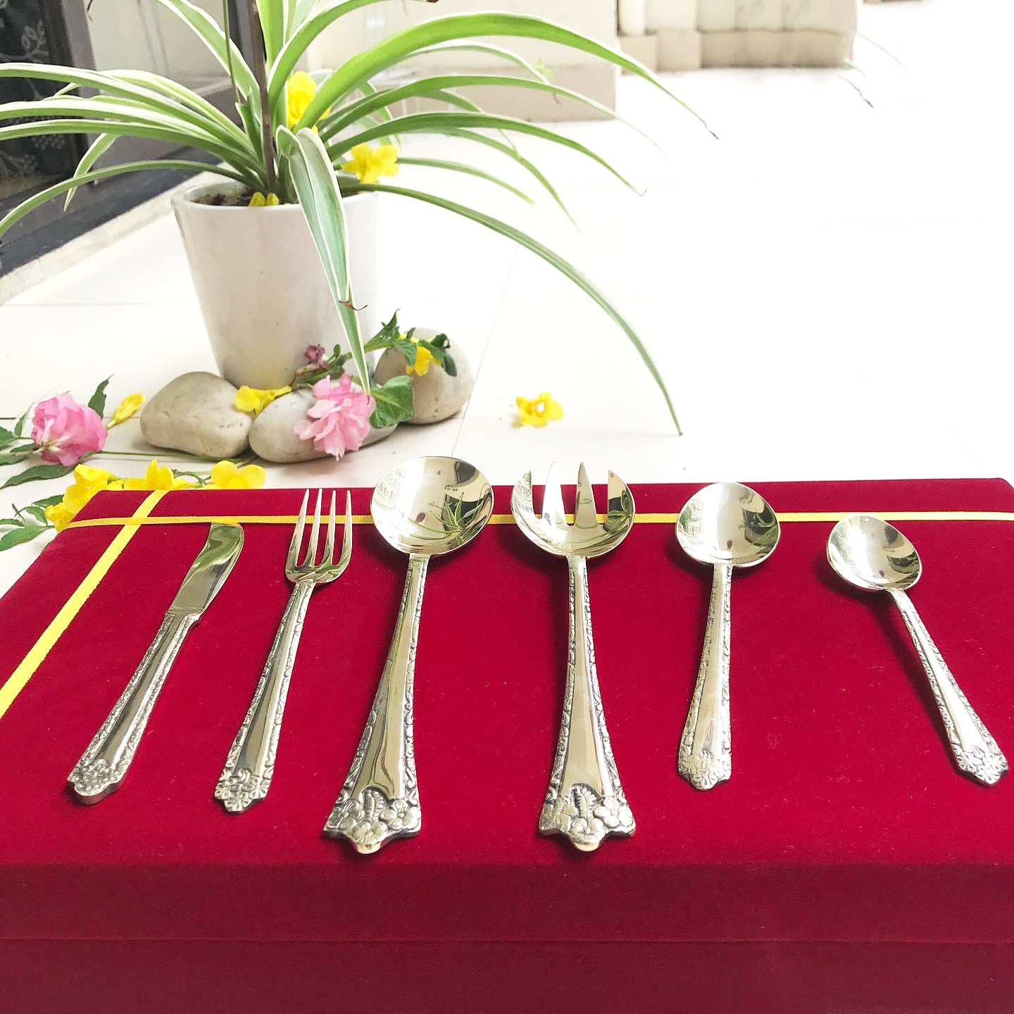 27-Piece Handcrafted Brass Cutlery Set | Premium Traditional Brass Flatware for Elegant Dining | Sustainable & Antique Finish Utensils - Sama Homes