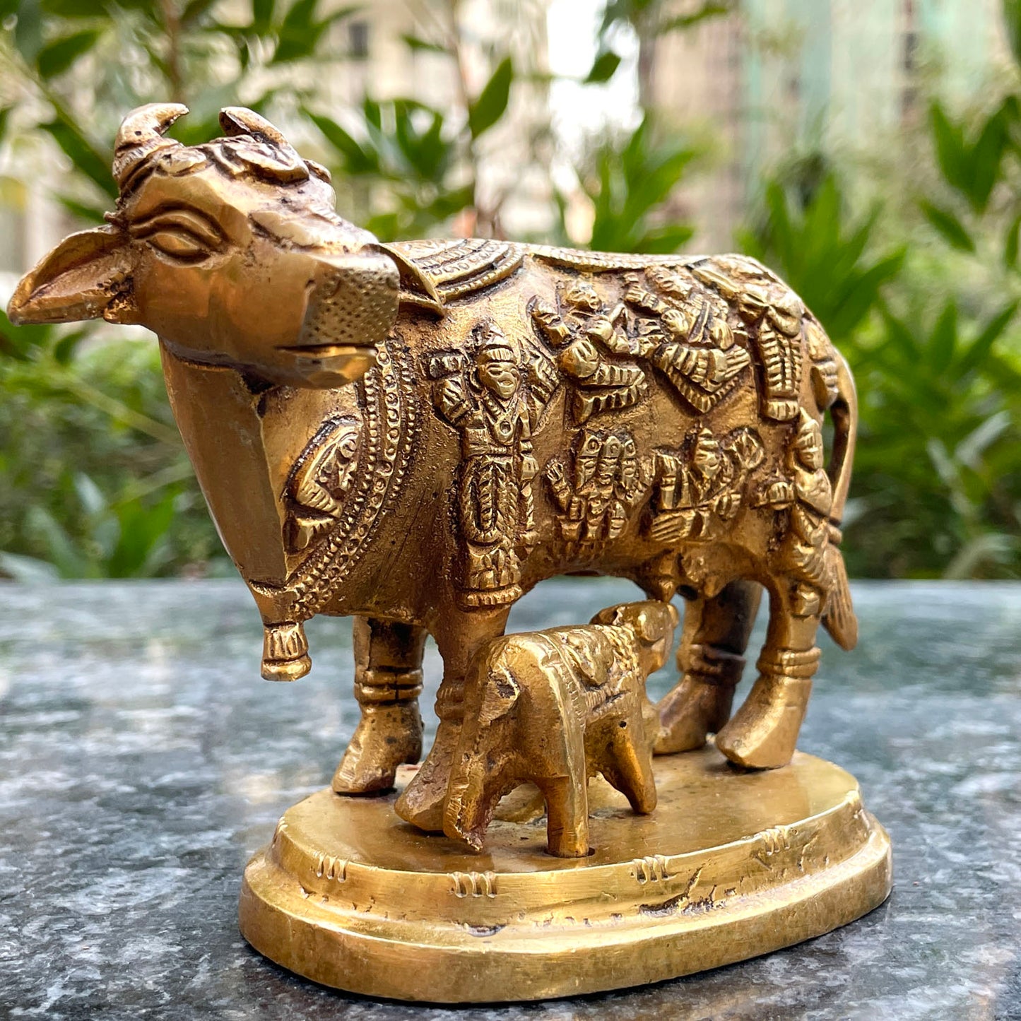 Brass kamdehnu Cow With Calf