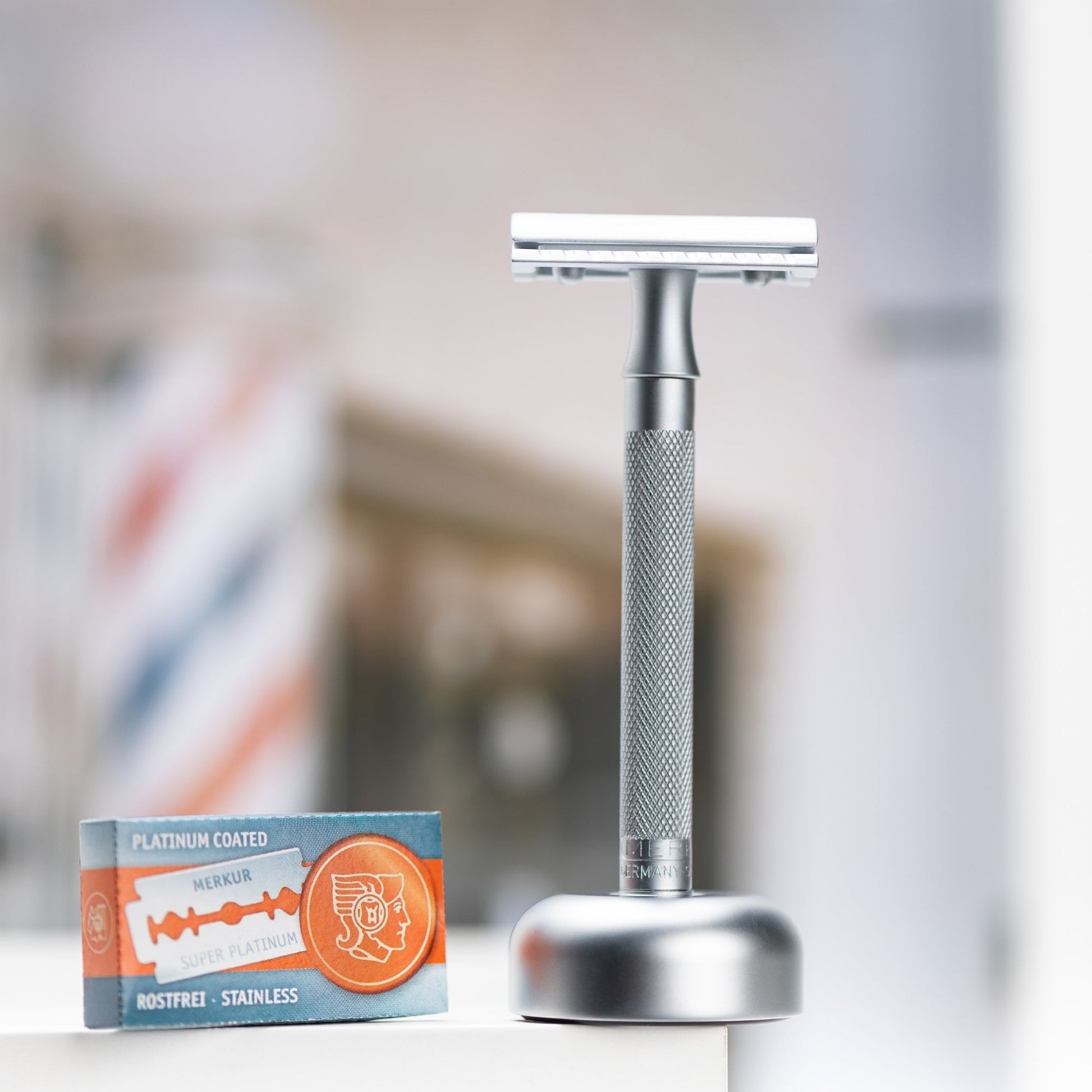 Merkur Razor Set 2-pieces (Razor 22 002 and Stand 4005 002), Matt Chrome, MK-2281002 by Merkur - Double Edge Safety Razors