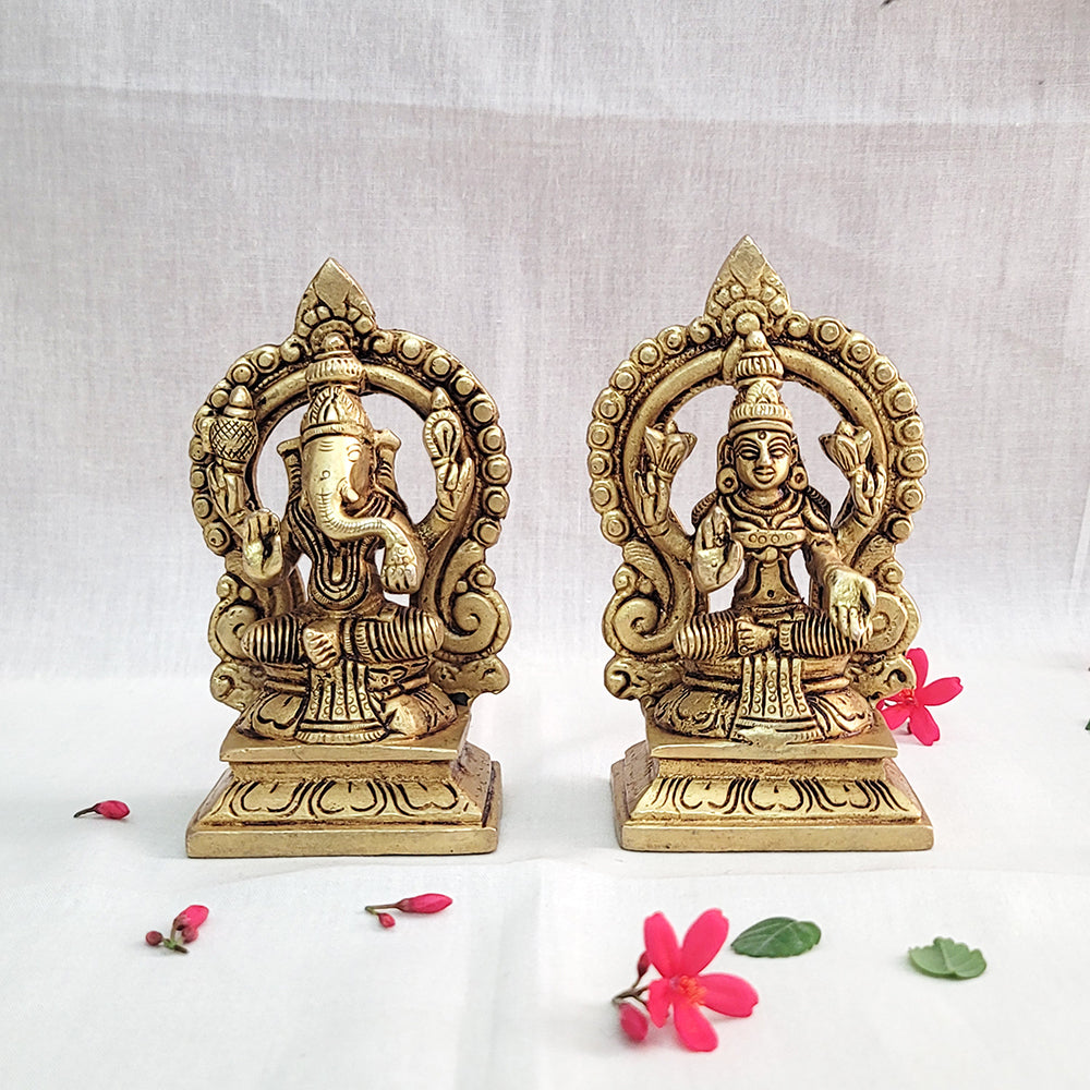 Brass Ganesh and Lakshmi Idol Set – 5 Inch Antique Finish | Handmade Hindu Deity Statues for Pooja, Diwali, and Home Decor | Premium Sculpture Gift Set – Sama Homes - Eco-friendly - Sama Homes