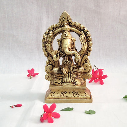 Brass Ganesh and Lakshmi Idol Set – 5 Inch Antique Finish | Handmade Hindu Deity Statues for Pooja, Diwali, and Home Decor | Premium Sculpture Gift Set – Image 4