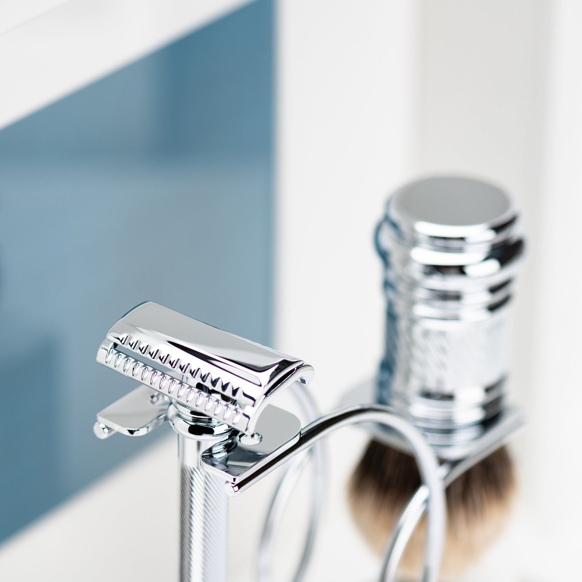 Merkur Shaving Set with MK-39001 Razor, Silver Tip Badger Brush and Curved 3-piece Stand, Chrome by Merkur - Gift Sets & Kits (View 2)