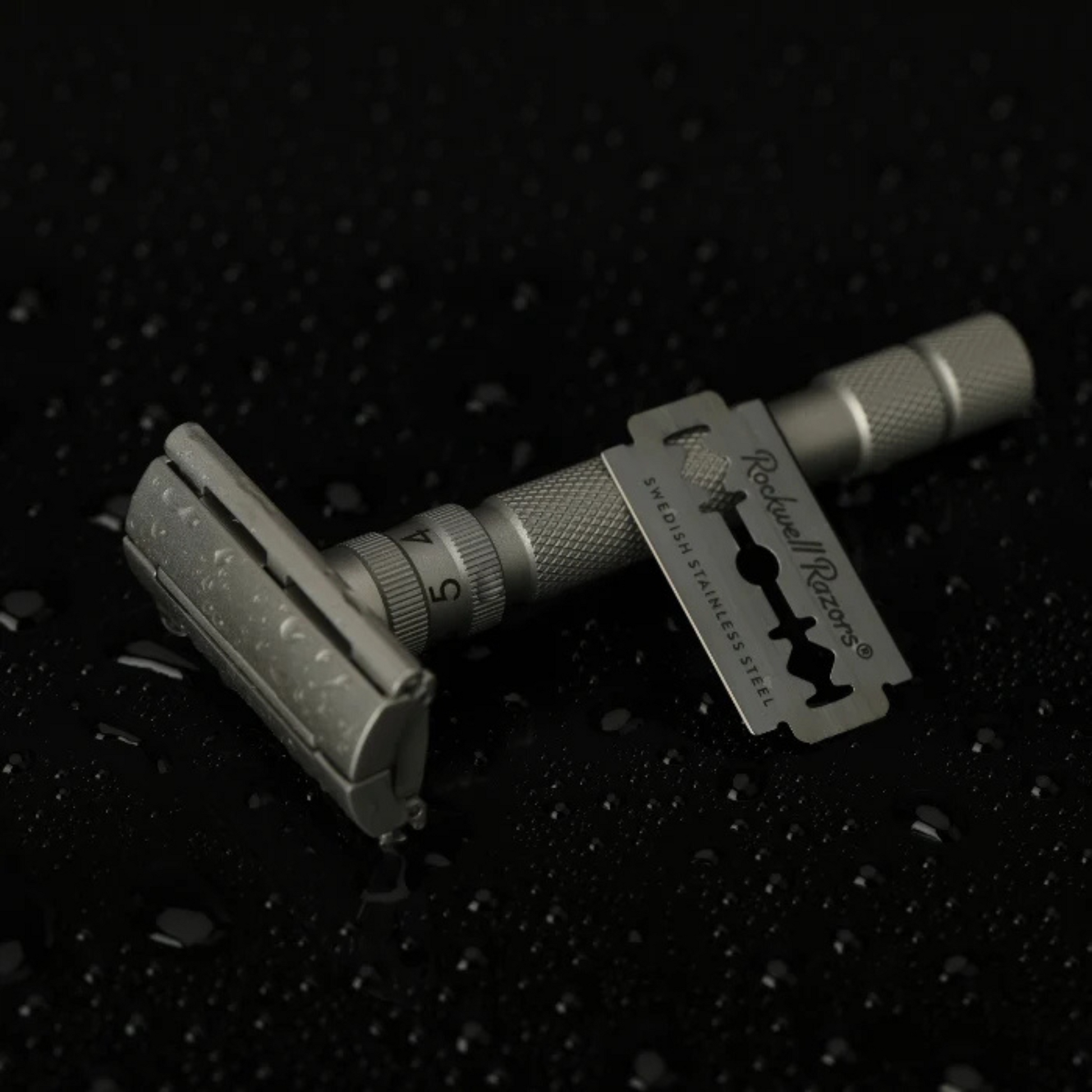 Rockwell T2 Adjustable Twist-To-Open Stainless Steel DE Safety Razor - Matte Silver - Image 6