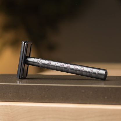 Henson AL13 - Aggressive (+++) | Expert Safety Razor for Coarse Hair by Henson Shaving - Razor (View 2)