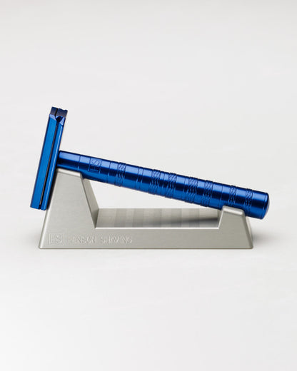 Henson Starter Bundle Steel Blue – AL13 Razor, Shave Cream & Stand – Image 4
